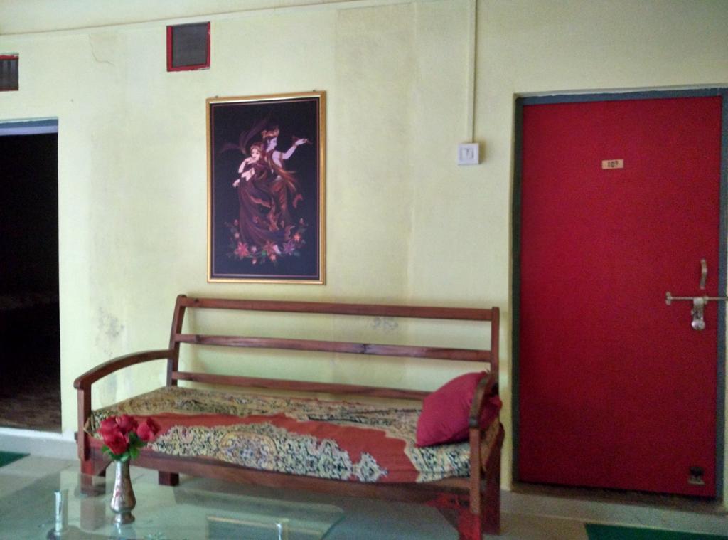 Radha Krishna Home Varanasi Exterior foto