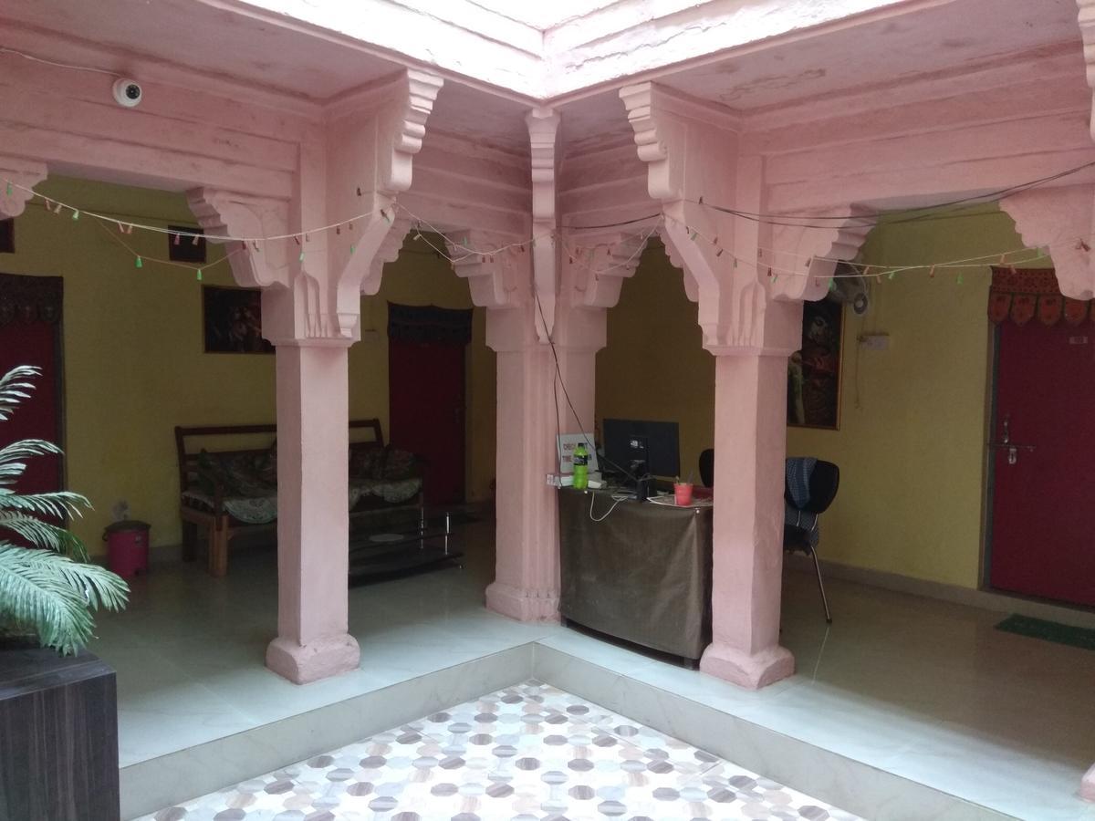 Radha Krishna Home Varanasi Exterior foto